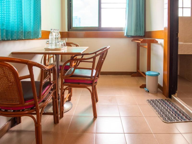Siri Hotel Nakhon Ratchasima Bagian luar foto