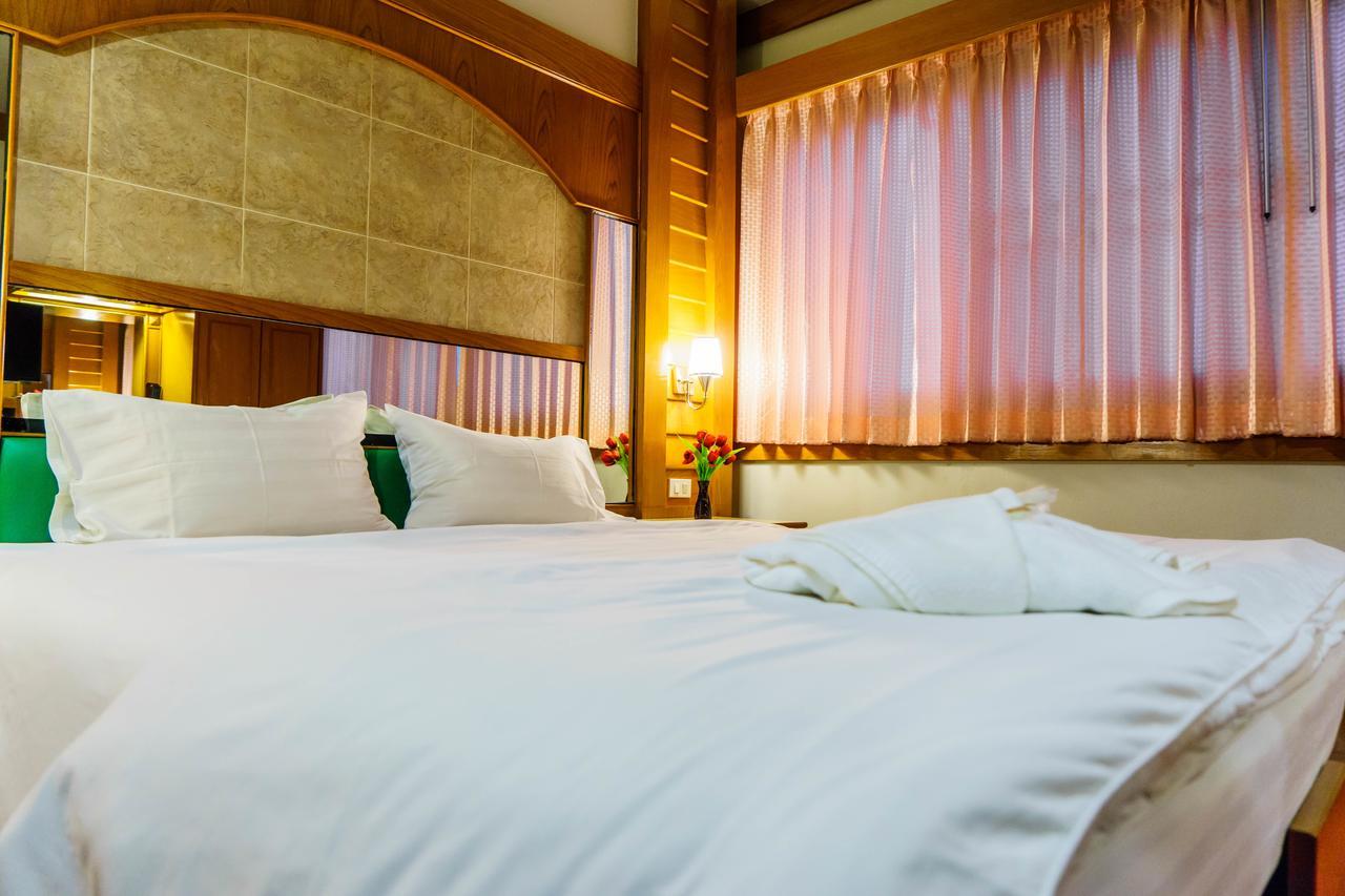 Siri Hotel Nakhon Ratchasima Bagian luar foto